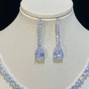ASNORA Classic Water Drop Pendant Crystal Necklace For Women, Cubic Zirconia Bridal Wedding 2 Piece Jewelry Set X0178