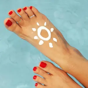 Bobisty 14K Gold Plated Toe Rings for Women Adjustable Toe Ring Cute Opal Flower Toe Rings Open Band Beach Summer Foot Jewelry