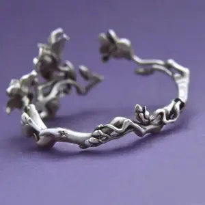 Summer independent design handmade magnolia ladies bracelet exquisite and beautiful fashion silver jewelry