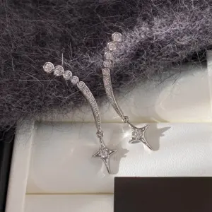 Light Luxury Personalized Niche Design Zircon Mang Star Stud Earrings For Women Fashion Elegant Crystal Geometry Jewelry Gifts