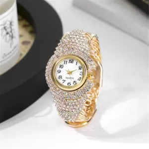 A Korean Version Of Fashionable And Versatile Women's Light Luxury Diamond Inlaid Quartz Bracelet Watch