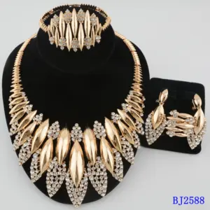 African Durable Iron Alloy 4pcs Jewelry Set Gold Plated Bridal Wedding Necklace Earrings Ring Bracelet