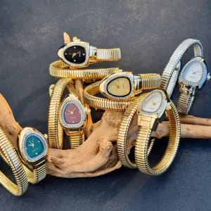 Serpentine Bullet-Shaped Case Honeycomb Dial Bracelet Watch for Women - Elegant Fashion Vintage Womens Watch