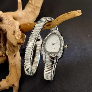 Serpentine Bullet-Shaped Case Honeycomb Dial Bracelet Watch for Women - Elegant Fashion Vintage Womens Watch